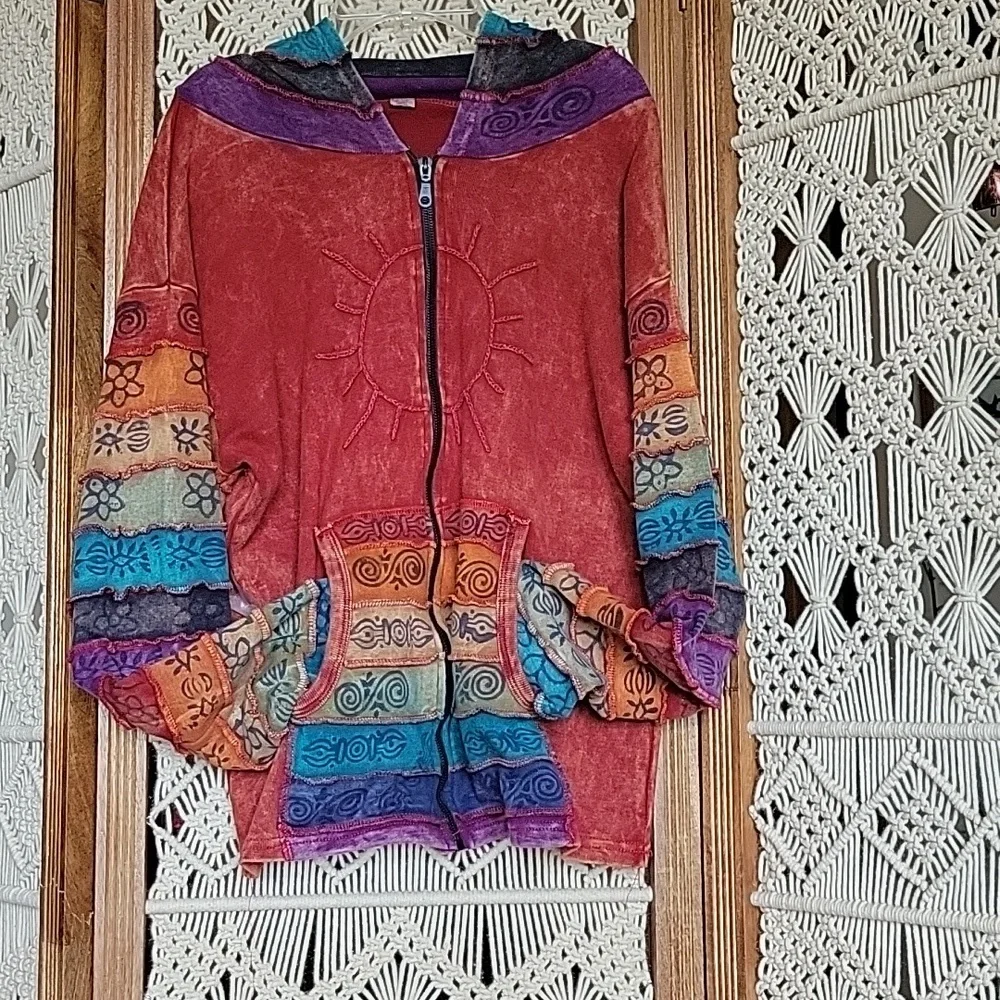 Multi colored sweatshirt with hood.Boho style. Size XL but actually seems like S - Picture 2 of 6